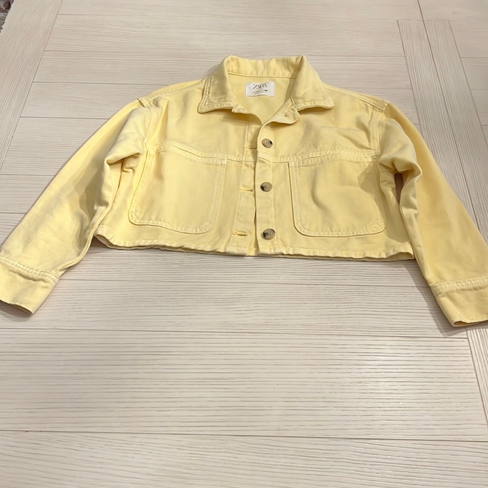 Zara yellow jean jacket size 10. EUC